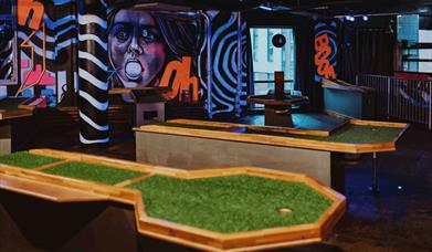 Roxy Ball Room Hanover Street table golf.